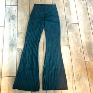 Offline by Aerie flared leggings in black